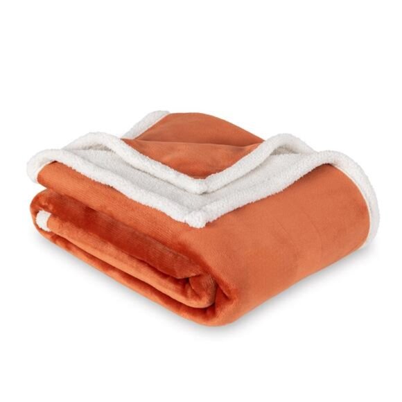 Reversible Printed Velvet Plush and Hampshire Faux Shearling Soft Bedding - Picture 2 of 6